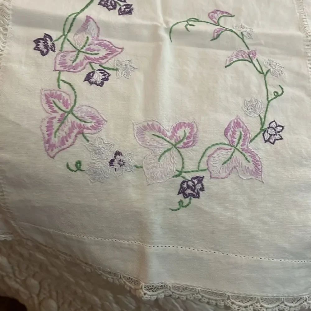 Floral Embroidered Table Runner - Picture 6 of 7
